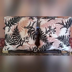 Very Nice Pair Of Accent Pillows